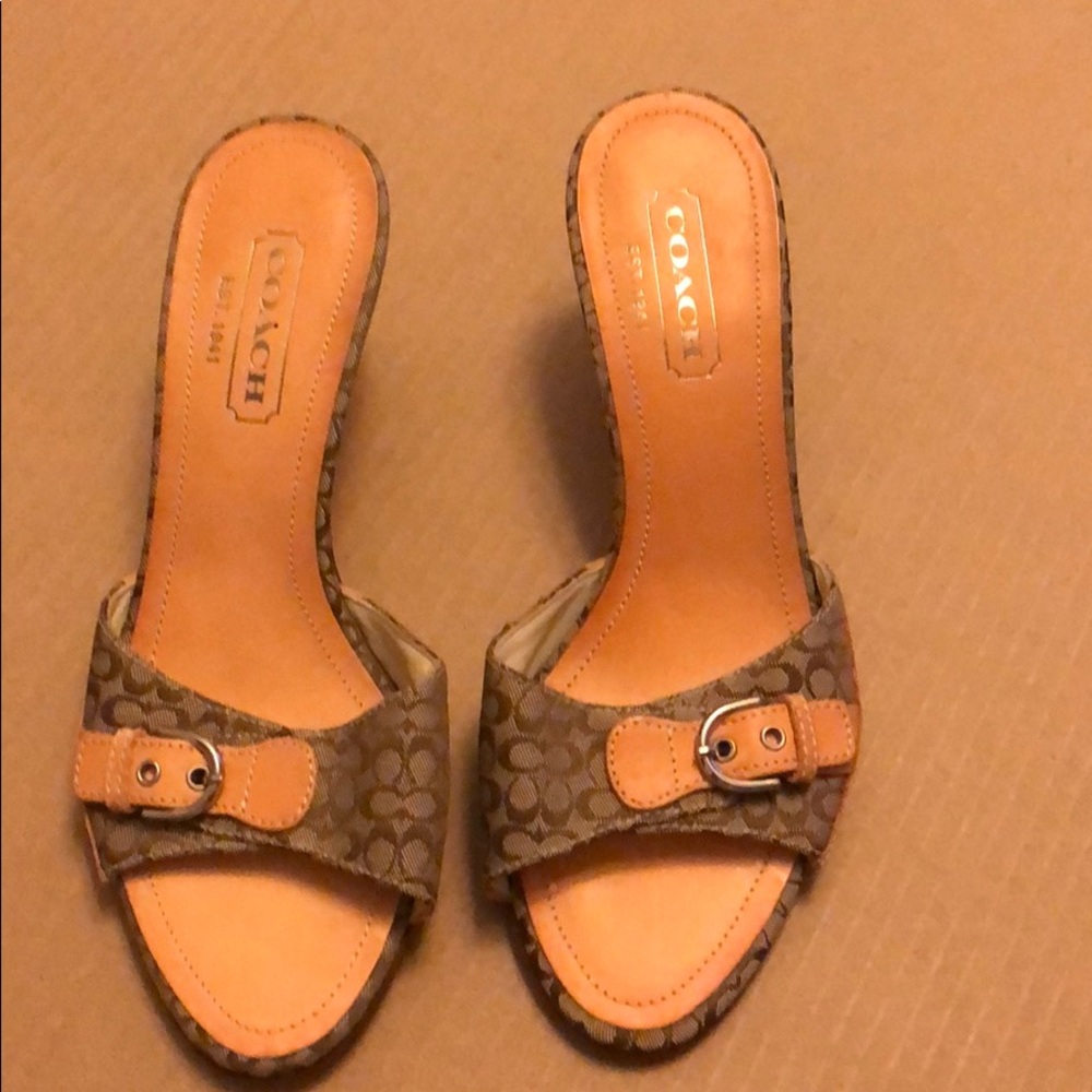 COACH  size 5 1/2
